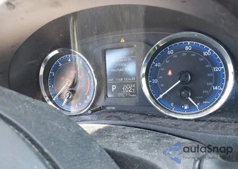 2017 Toyota Corolla Le z USA, uszkodzony, nr VIN 5YFBURHE7HP577935